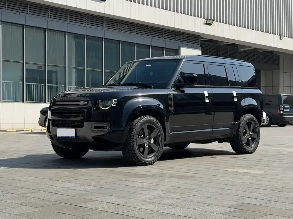 Land Rover Defender — фото 1