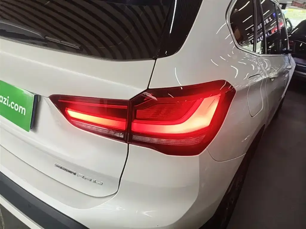 BMW X1 — фото 4