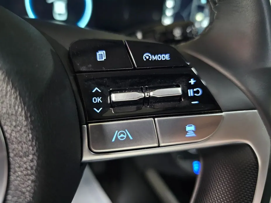 Hyundai AVANTE — фото 2