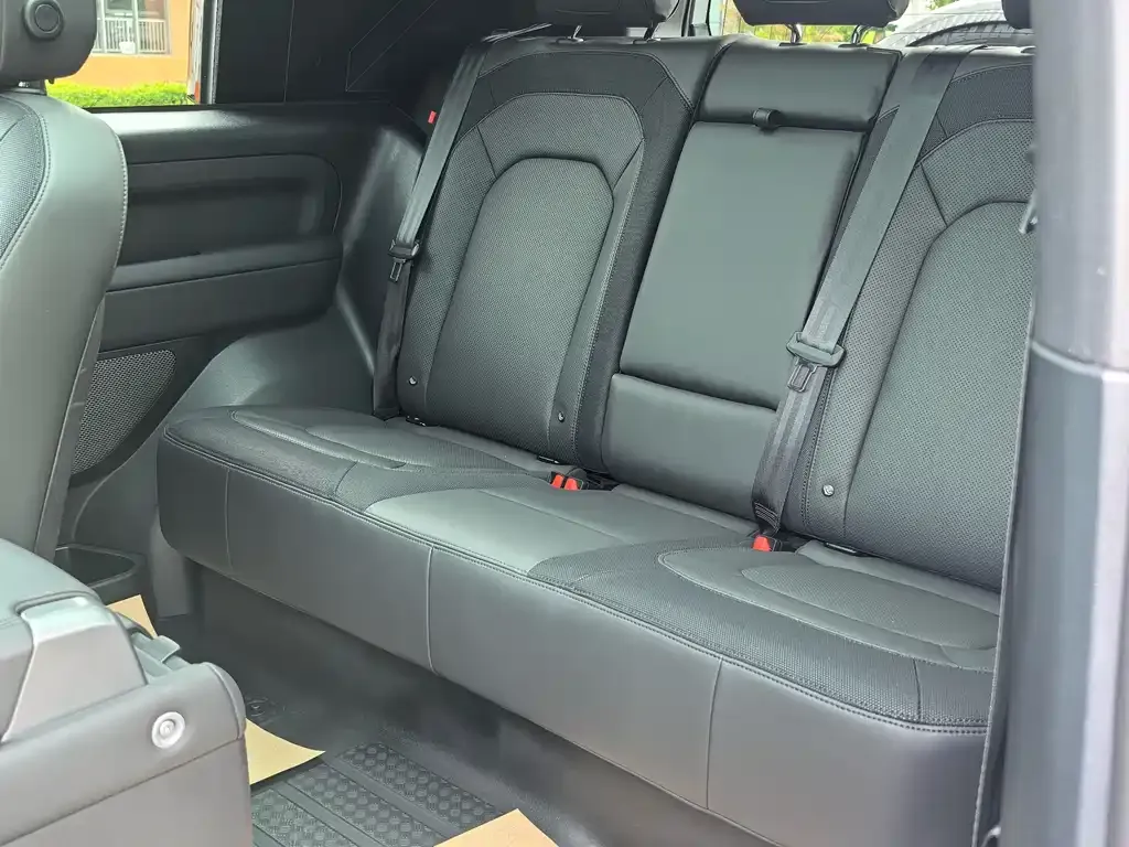 Land Rover Defender — фото 2