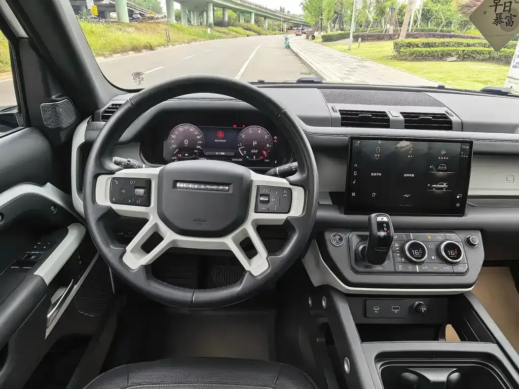 Land Rover Defender — фото 9