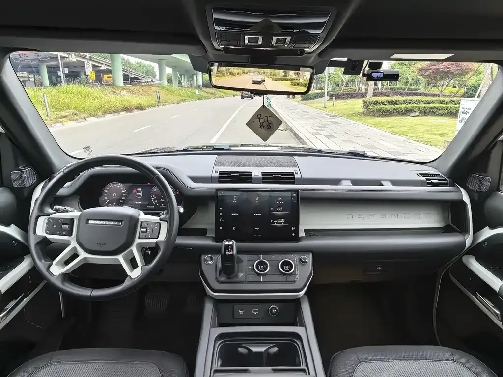 Land Rover Defender — фото 8
