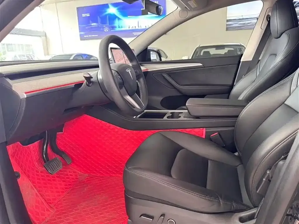 Tesla Model Y 2024 из CN, фото 4