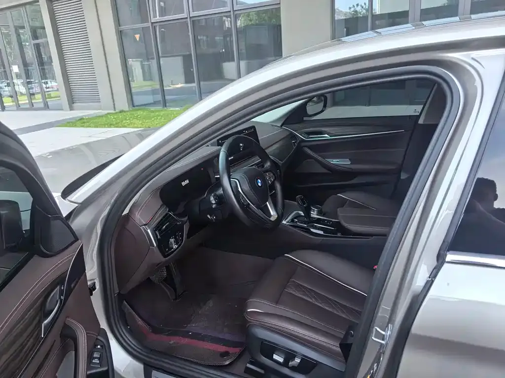 BMW 5 Series New Energy 2023 из CN, фото 3