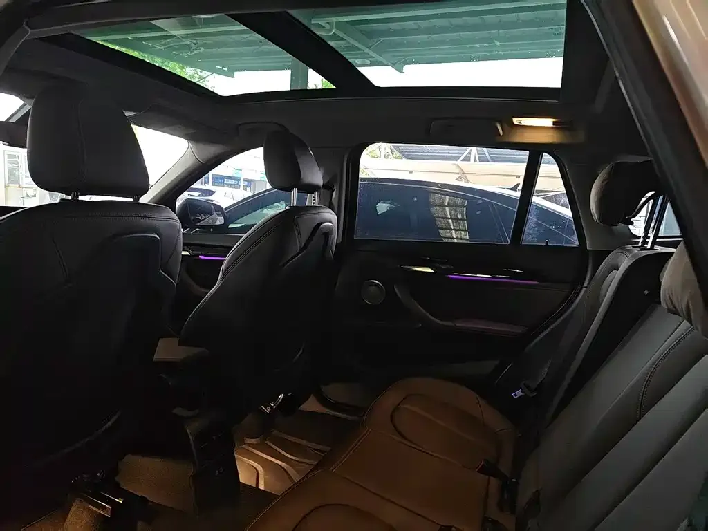 BMW X1 — фото 10