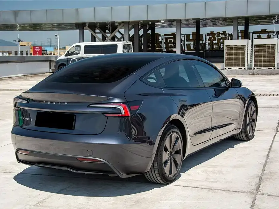 Tesla Model 3 — фото 6
