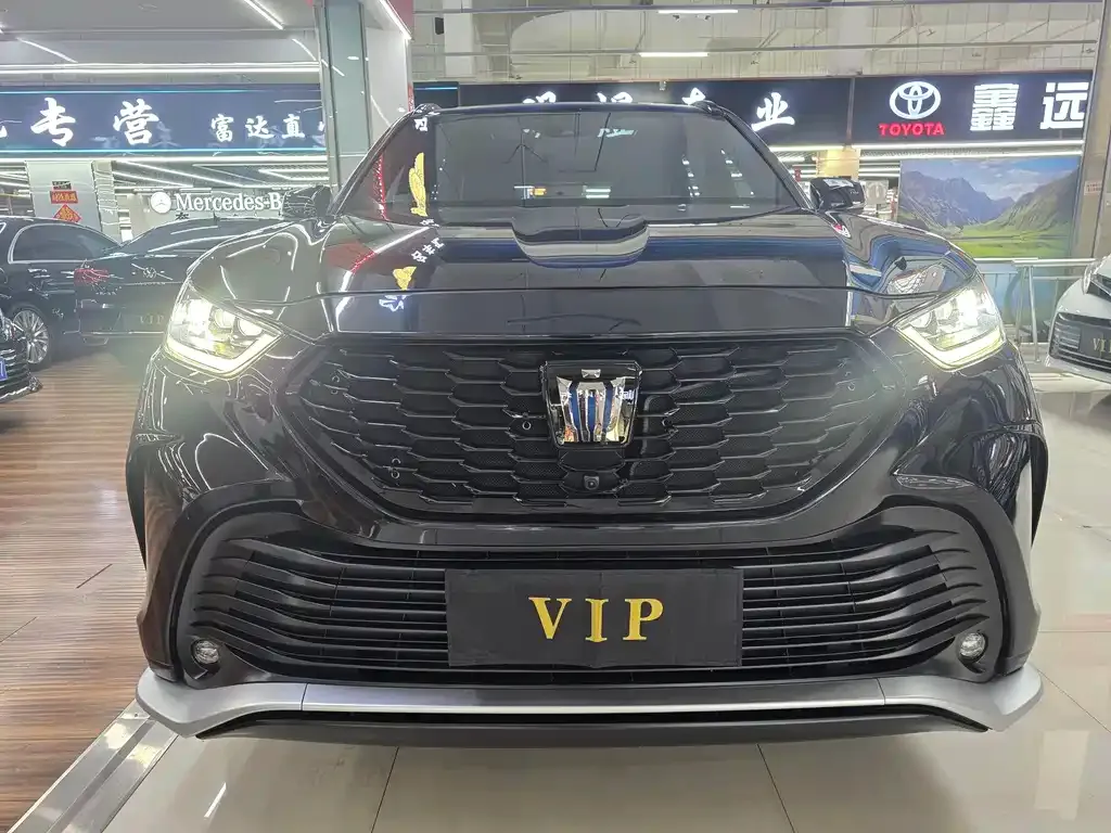 Toyota Crown Kluger 2024 из CN, фото 4