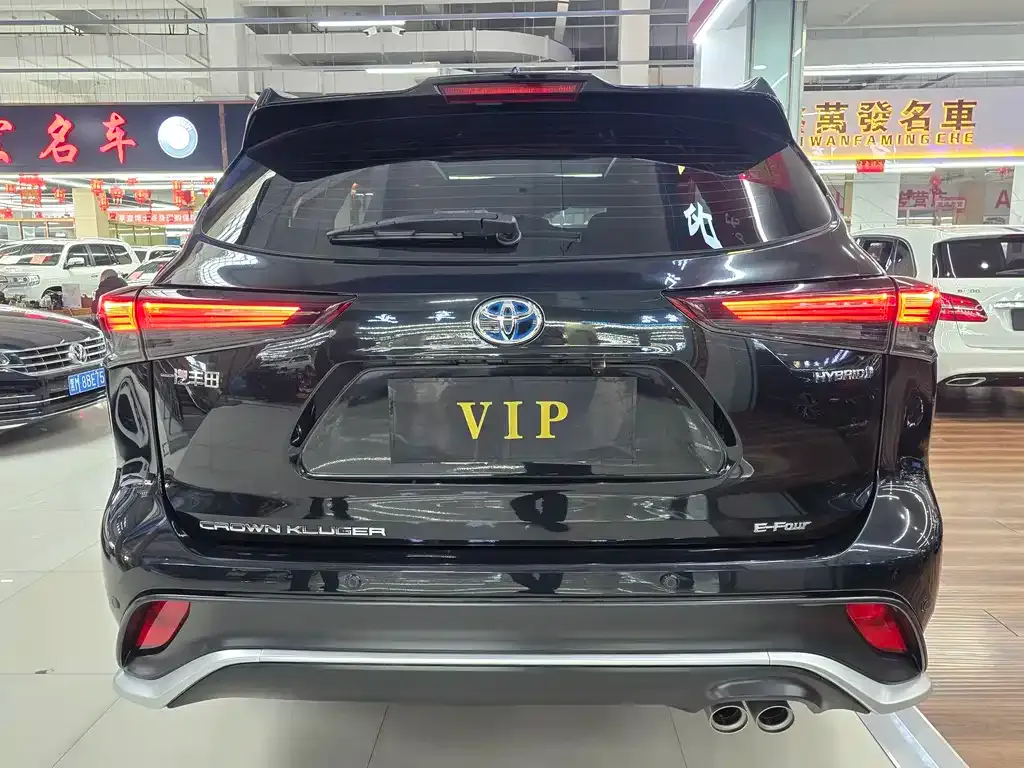 Toyota Crown Kluger 2024 из CN, фото 10