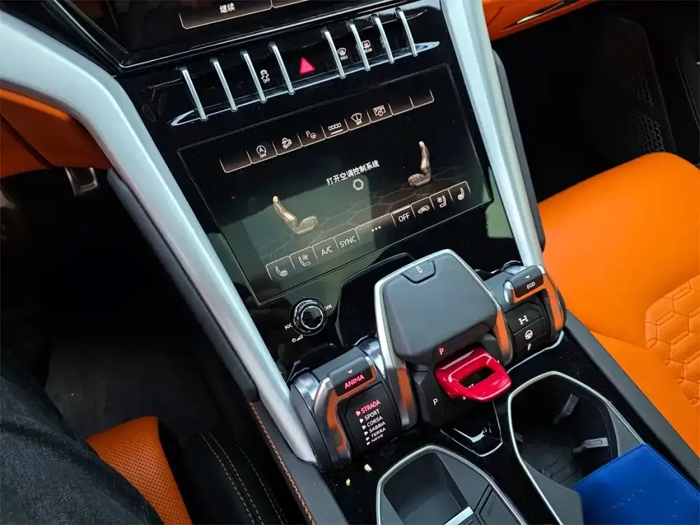Lamborghini Urus — фото 7