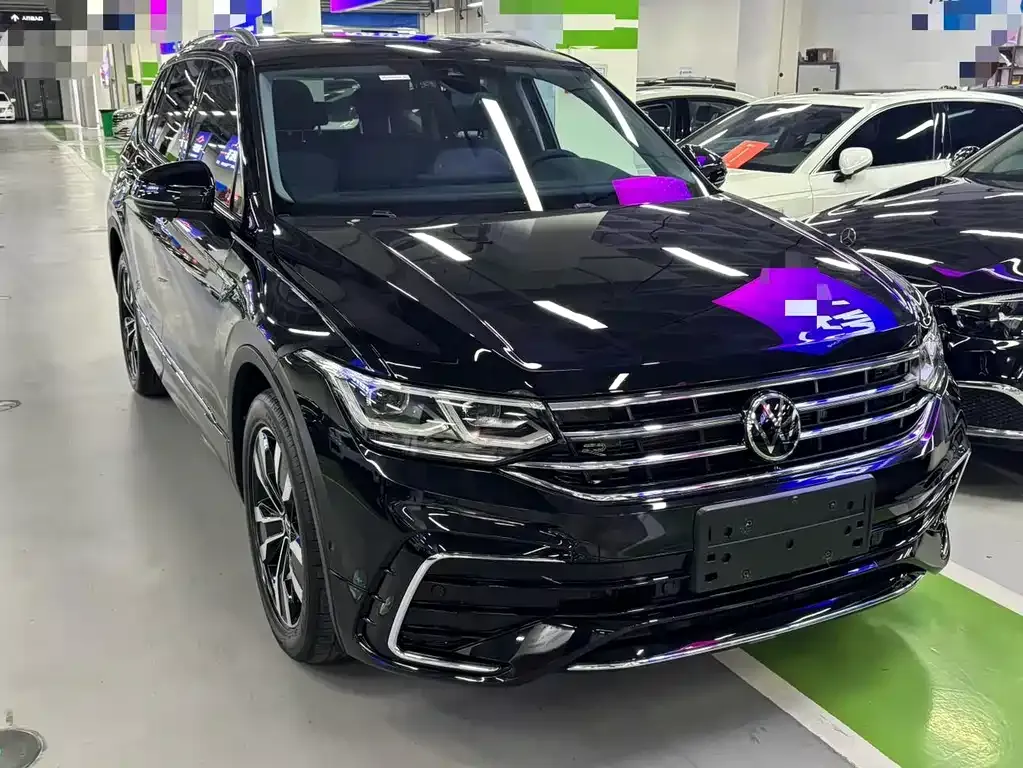 Volkswagen Tiguan L — фото 9