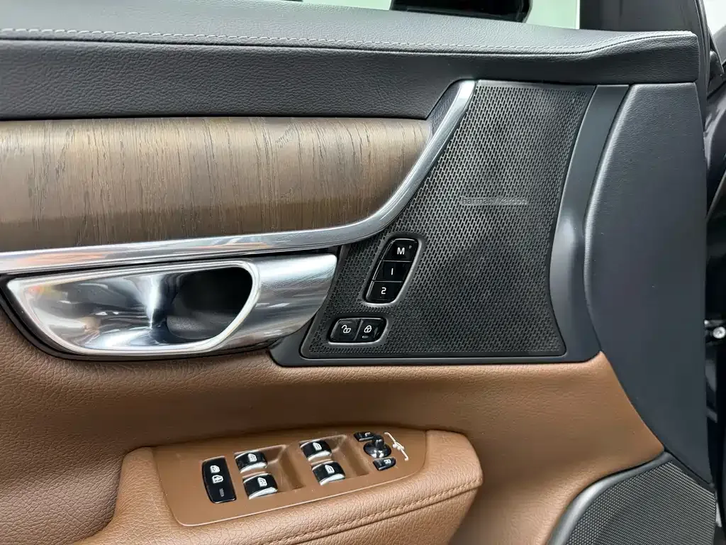 Volvo S90 — фото 10