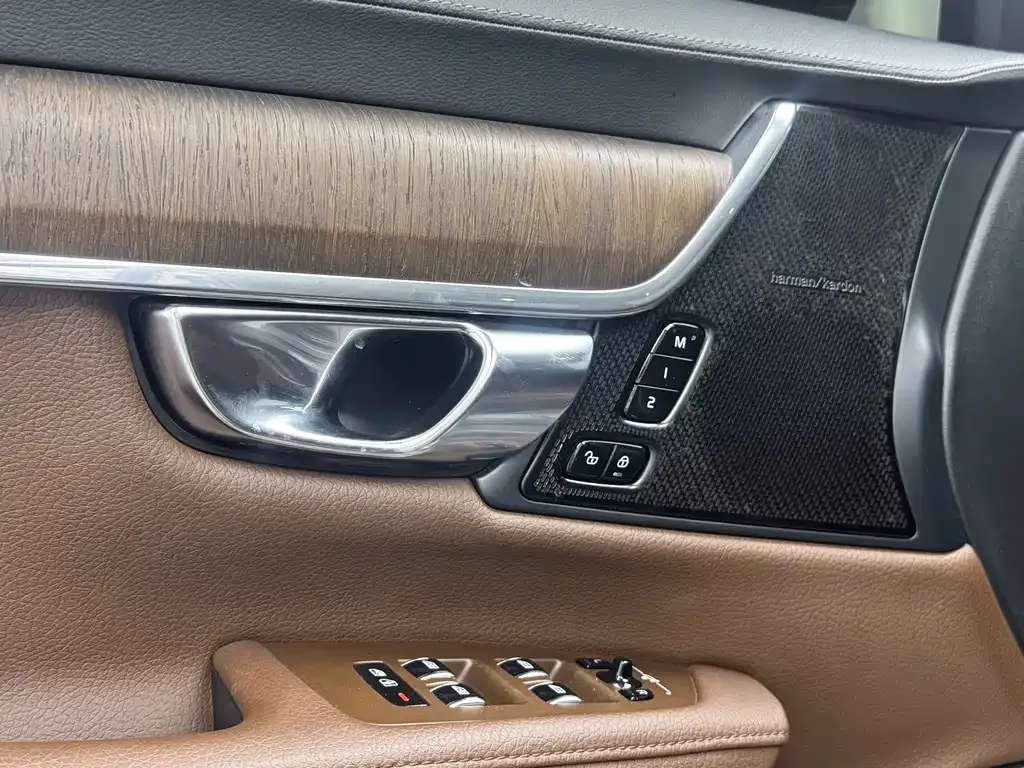 Volvo S90 — фото 9
