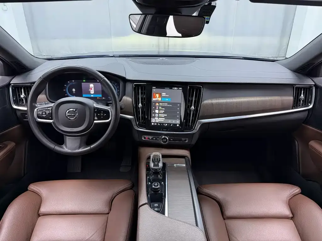 Volvo S90 — фото 8
