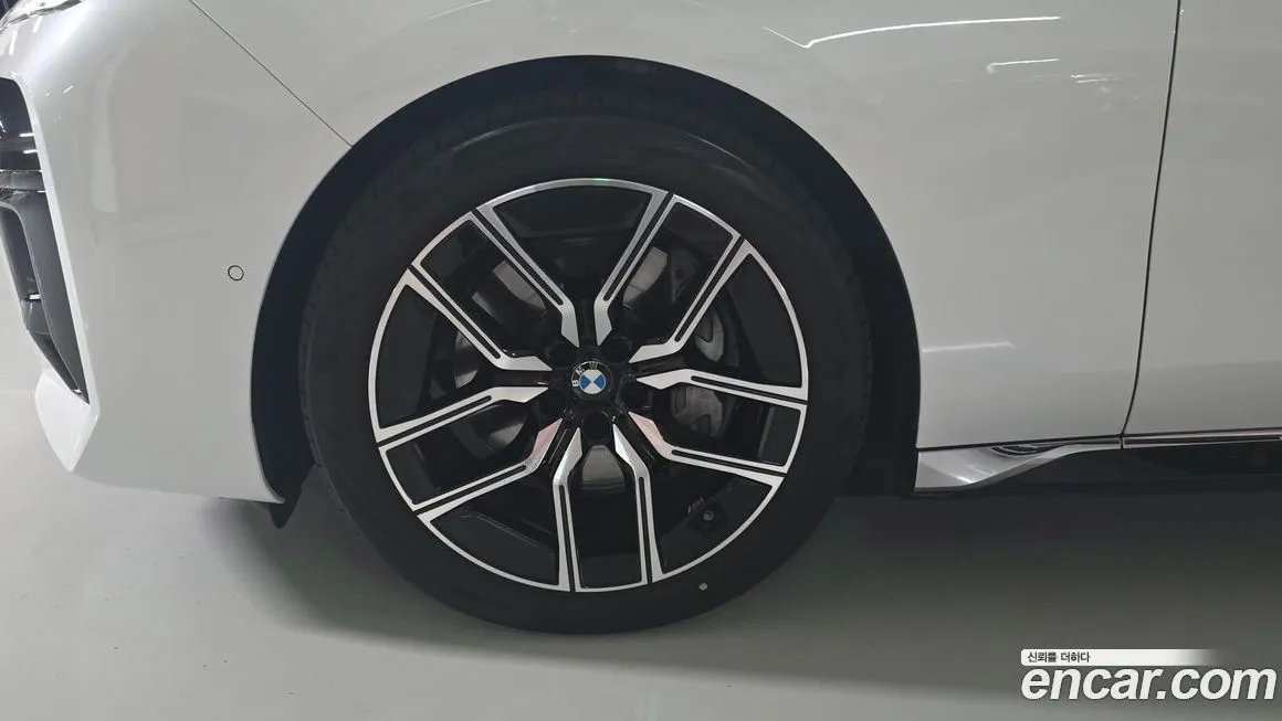 BMW 7-Series 2025 из KR, фото 10