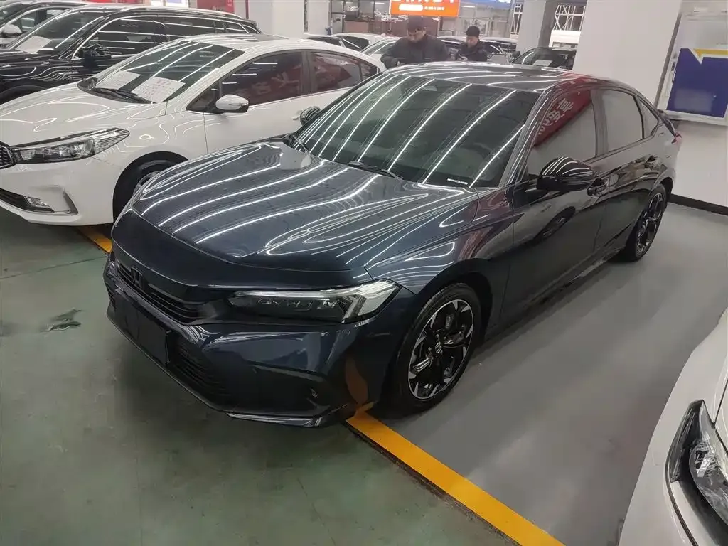 Honda Civic — фото 1