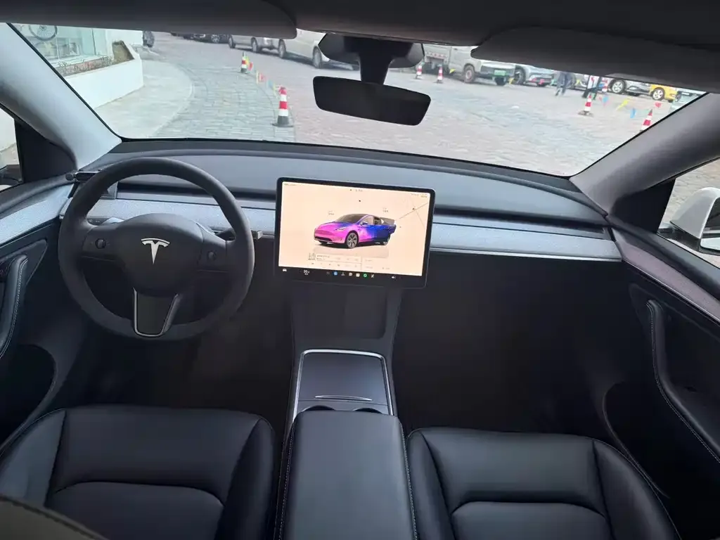 Tesla Model Y — фото 7