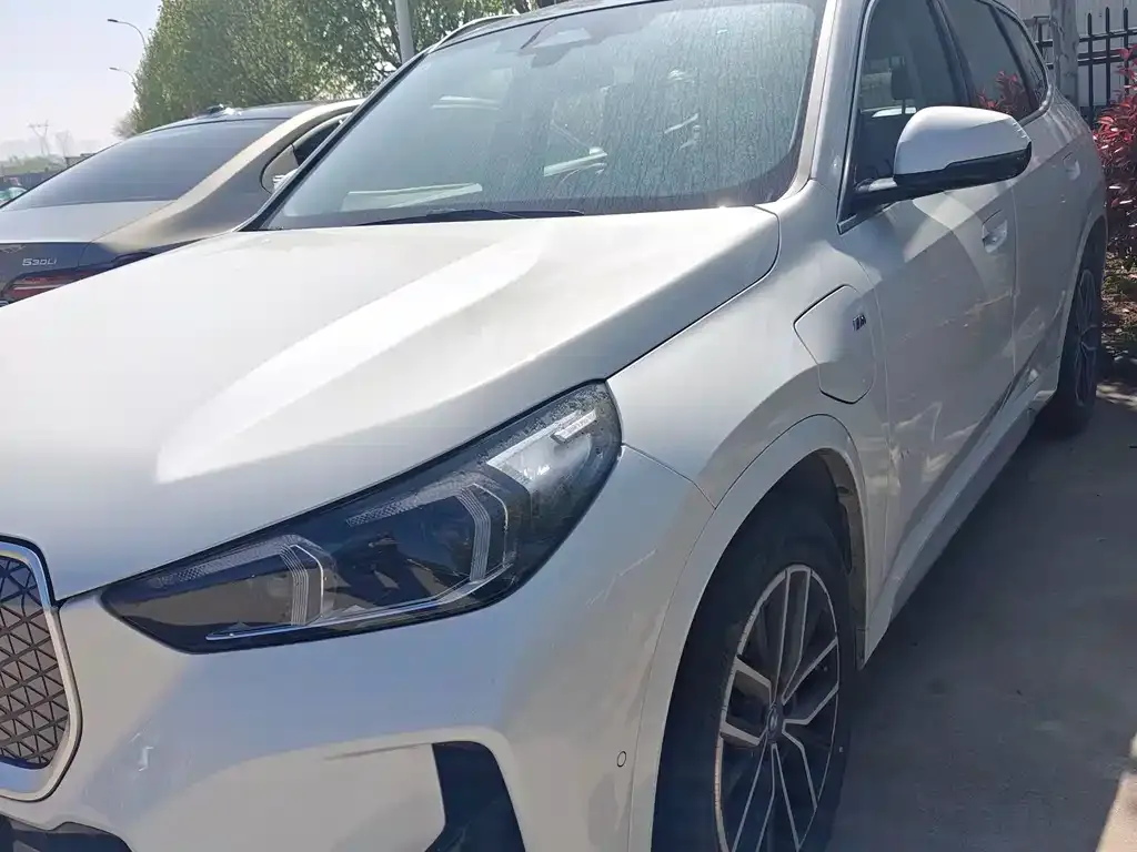 BMW iX1 2025 из CN, фото 2