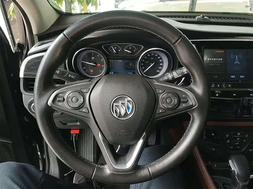 Buick Envision Plus — фото 9