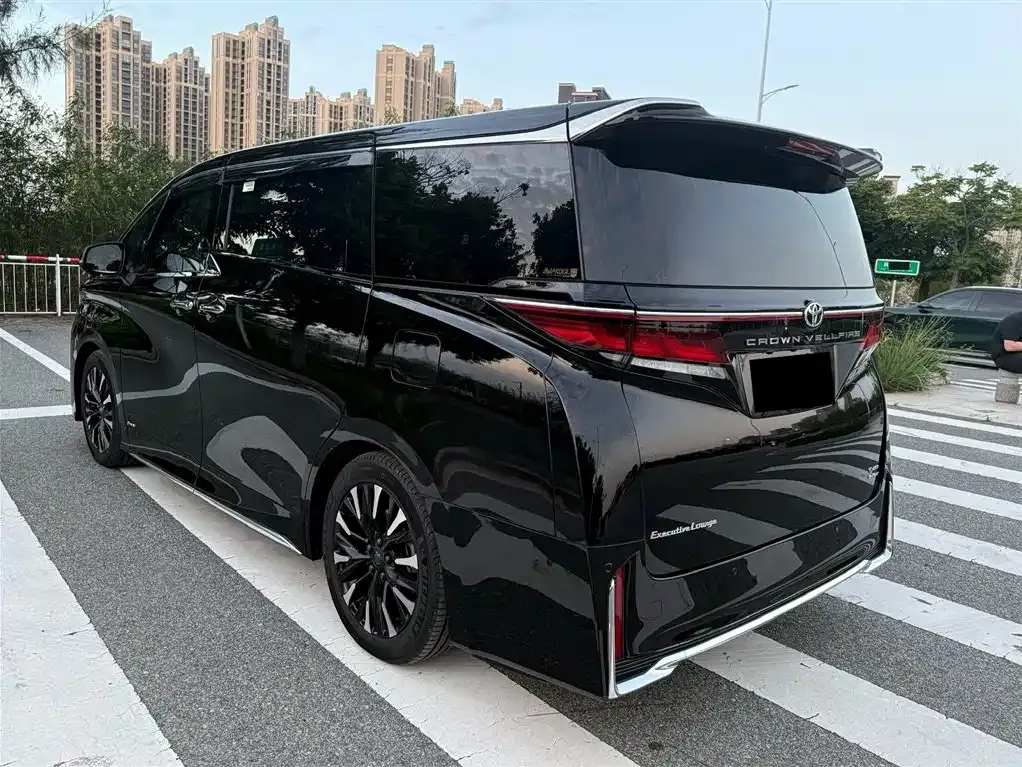Toyota Vellfire — фото 5