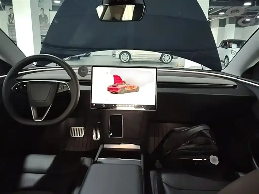 Tesla Model 3 — фото 8
