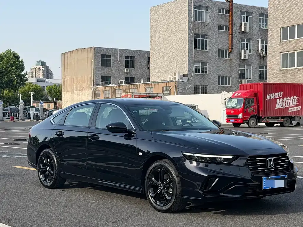 Honda Accord — фото 9