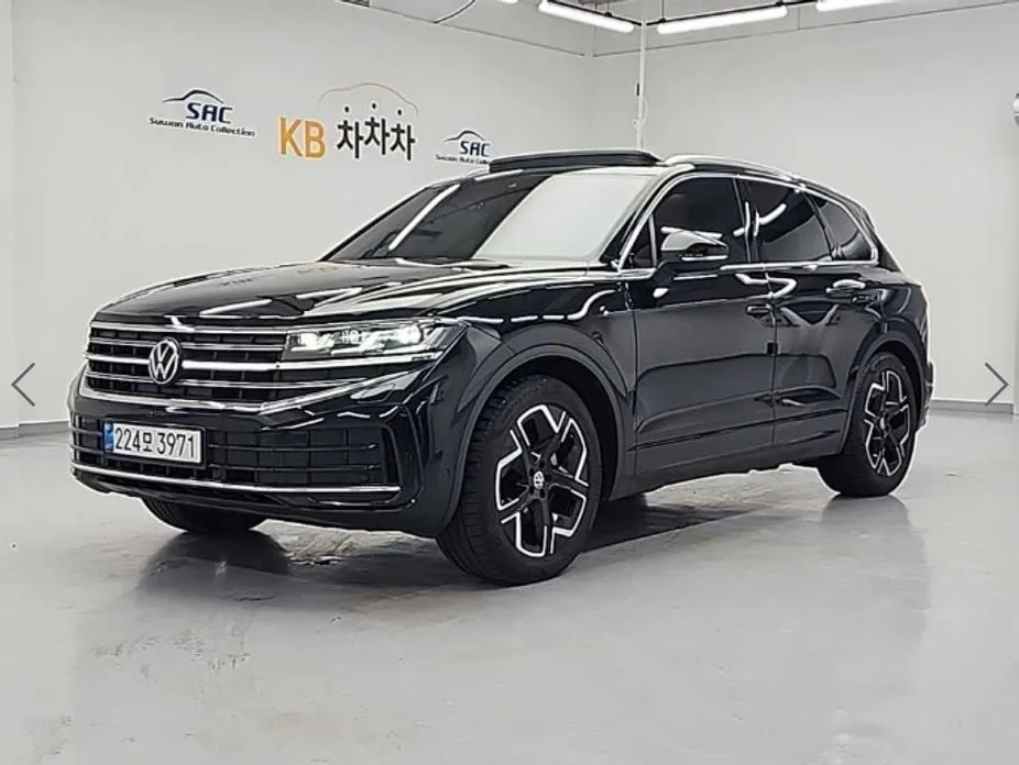 Volkswagen Touareg — фото 1