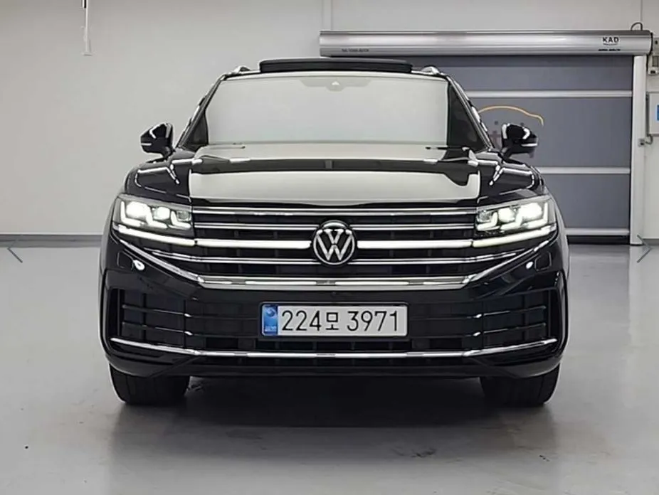Volkswagen Touareg — фото 9