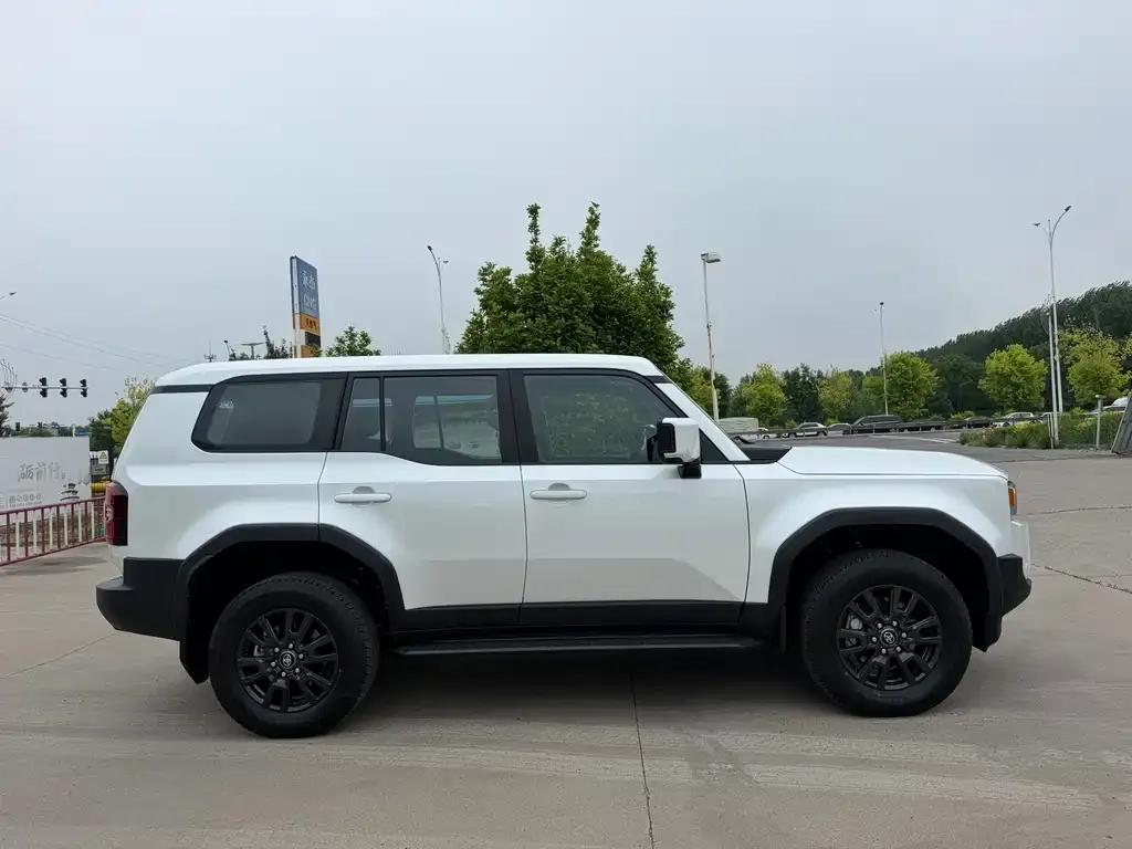 Toyota Prado 2026 из CN, фото 2