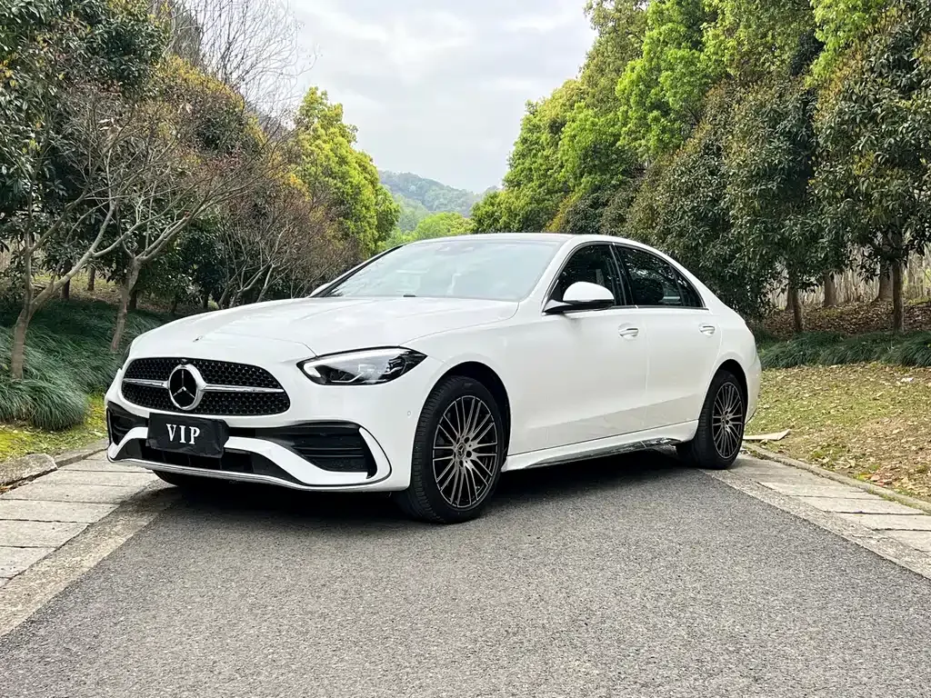Mercedes-Benz C-Class — фото 1