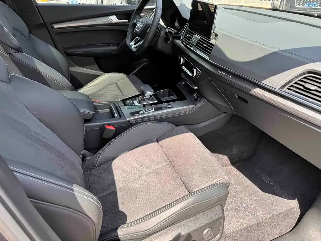 Audi Q5L Sportback 2021 из CN, фото 8