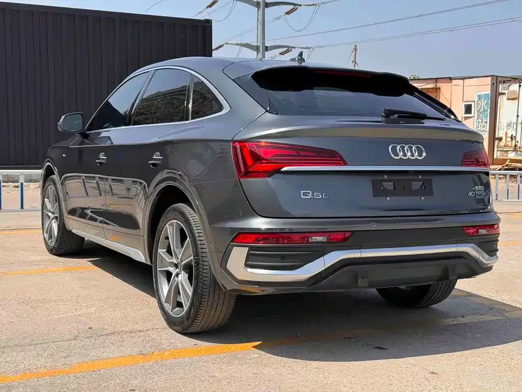 Audi Q5L Sportback 2021 из CN, фото 2