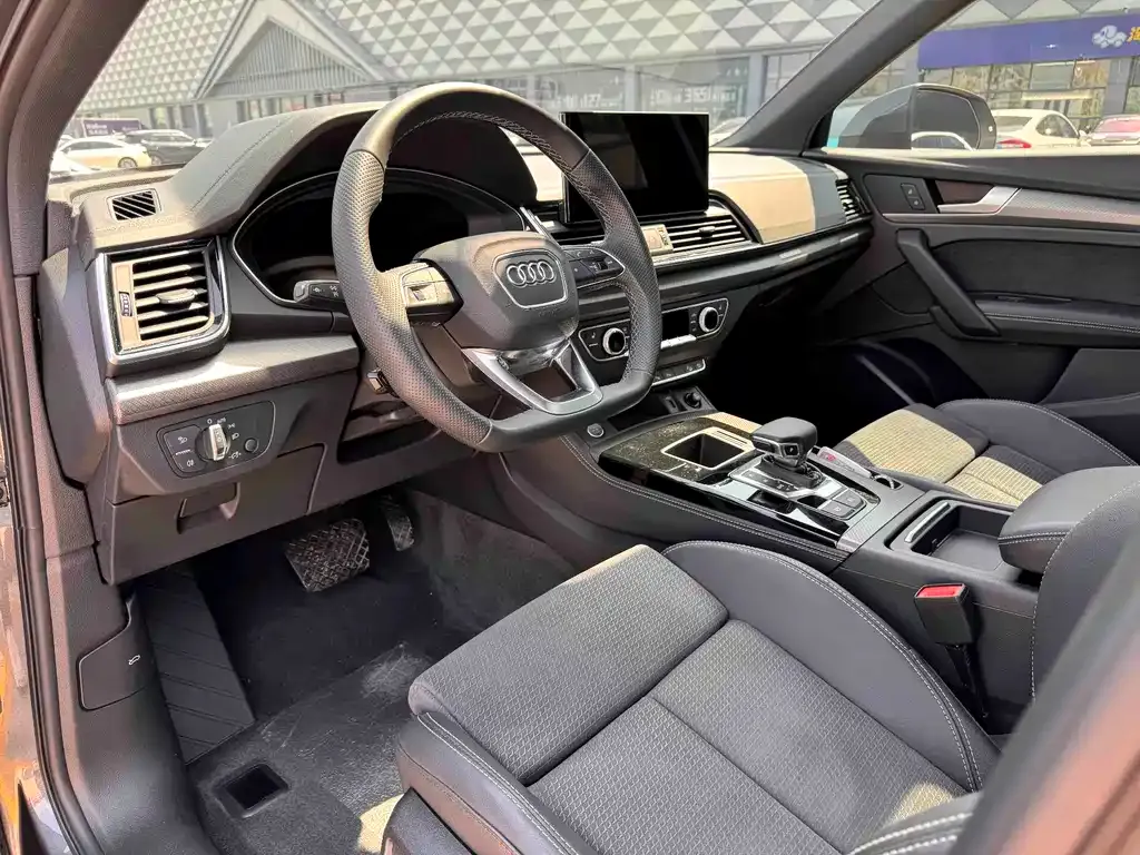 Audi Q5L Sportback 2021 из CN, фото 9