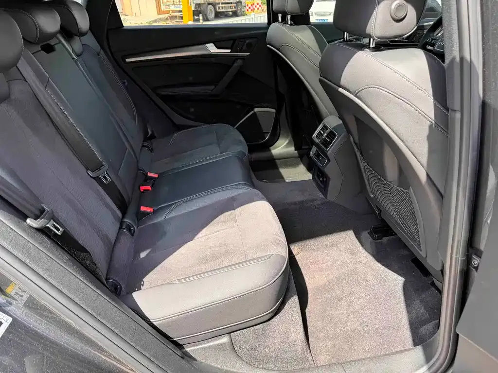 Audi Q5L Sportback 2021 из CN, фото 4