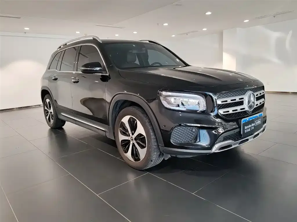 Mercedes-Benz GLB — фото 9