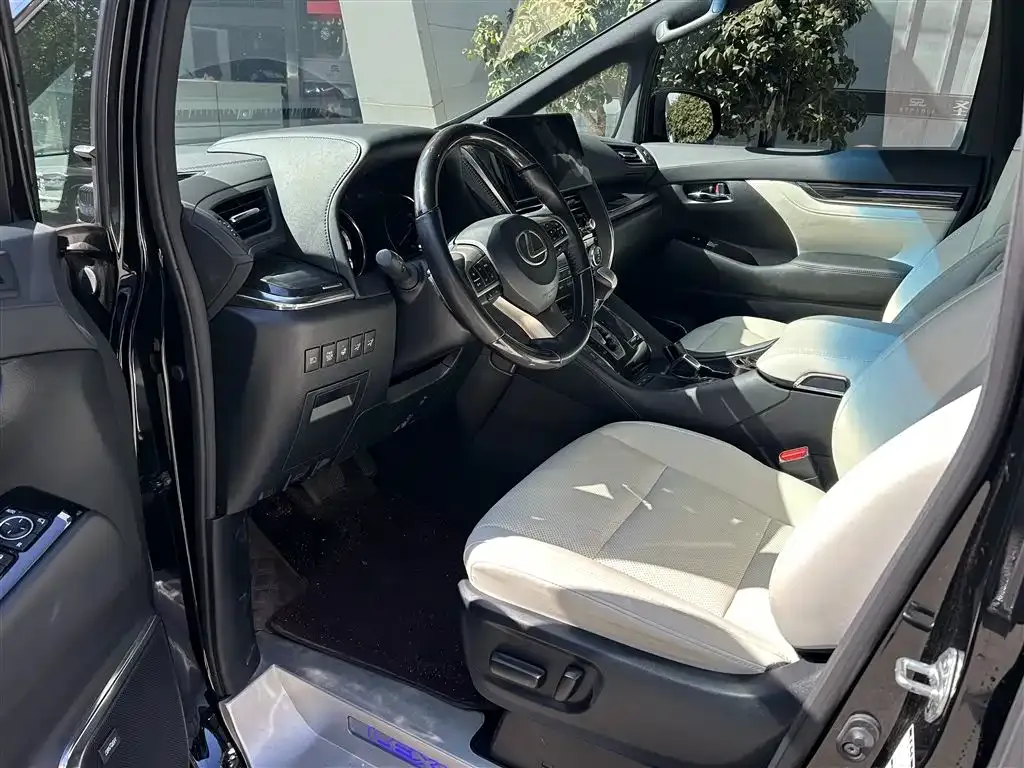 Lexus LM 2022 из CN, фото 10