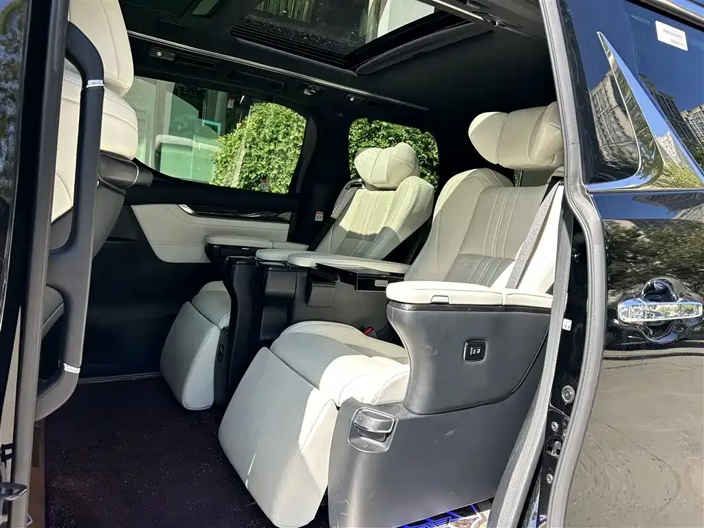 Lexus LM 2022 из CN, фото 2