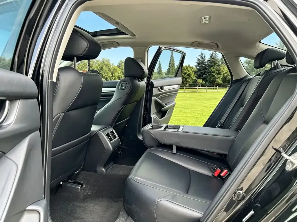 Honda Accord — фото 2