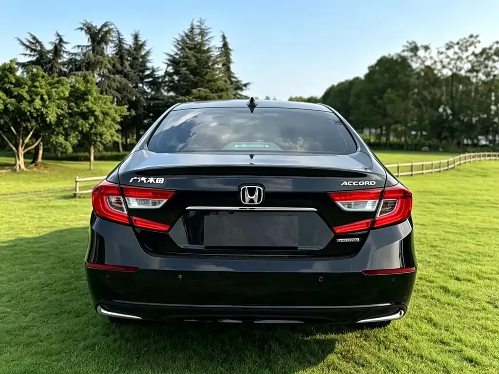 Honda Accord — фото 5