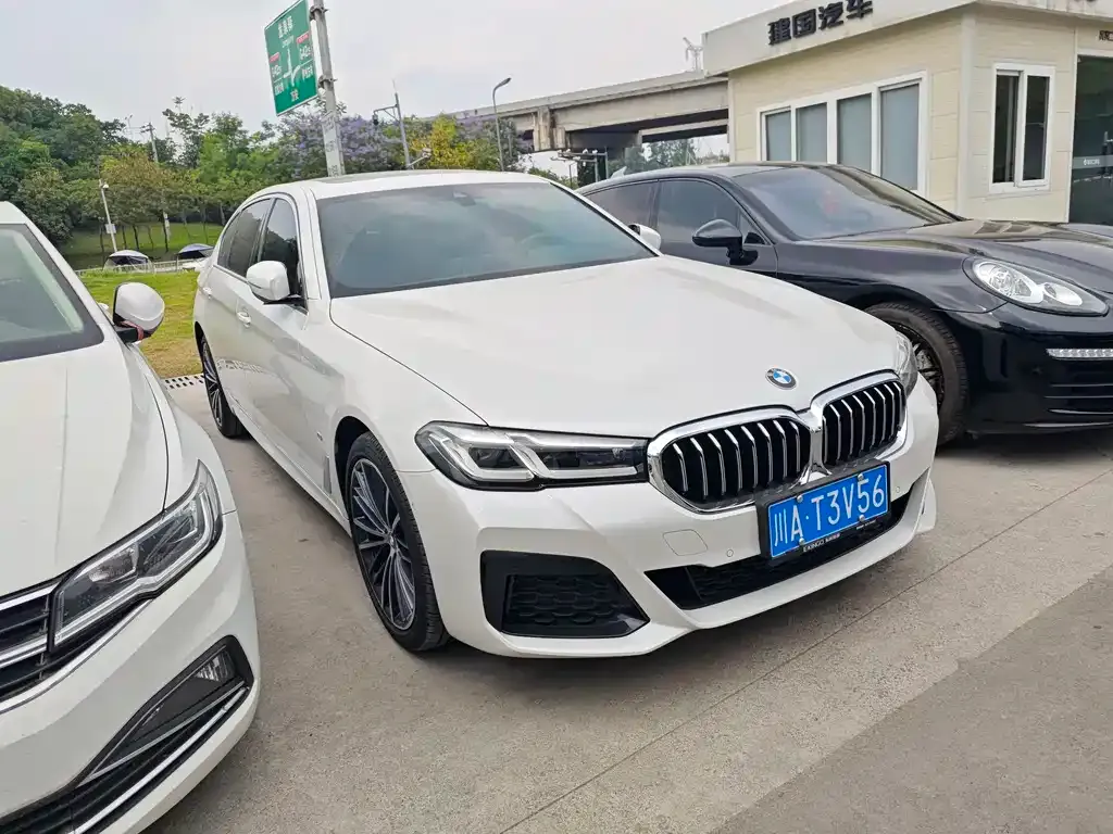 BMW 5 Series — фото 2