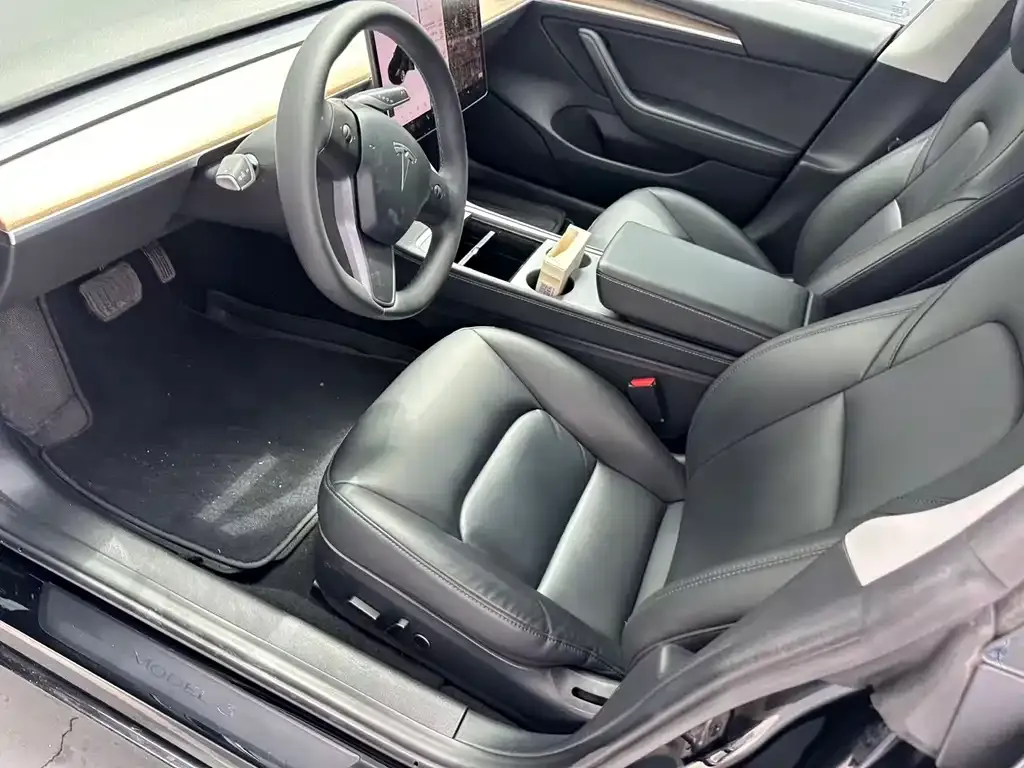 Tesla Model 3 — фото 4