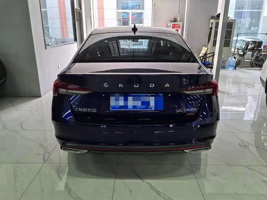 Skoda Octavia — фото 4