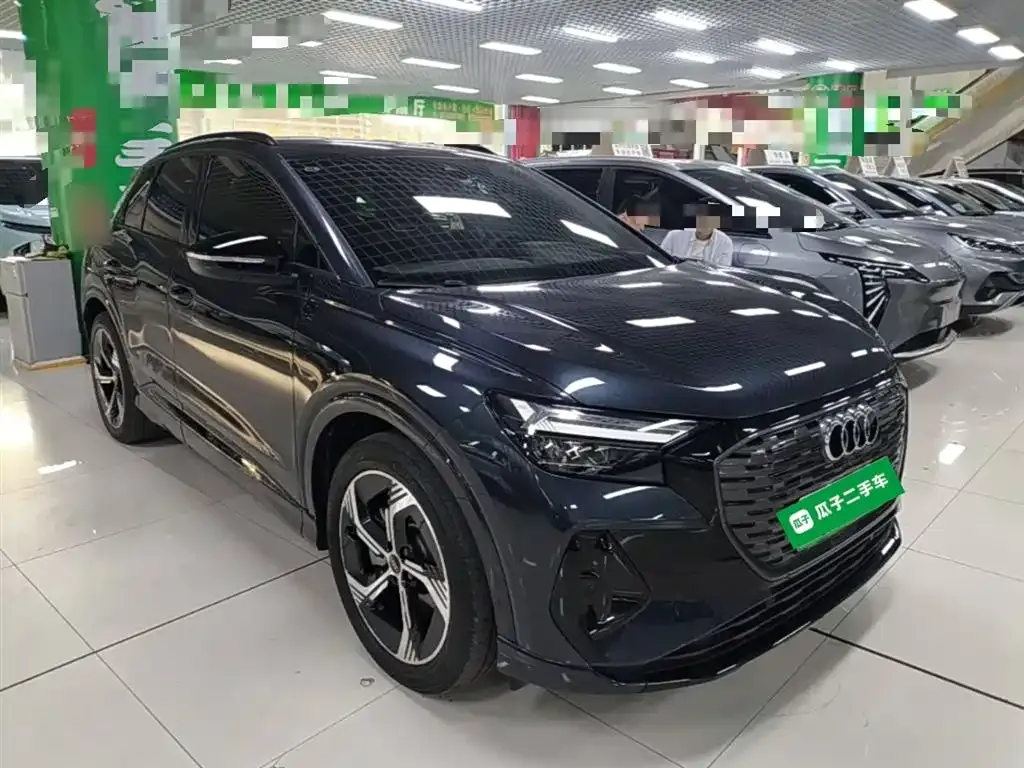 Audi Q4 e-tron — фото 8