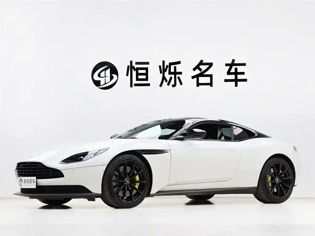 Aston Martin DB11