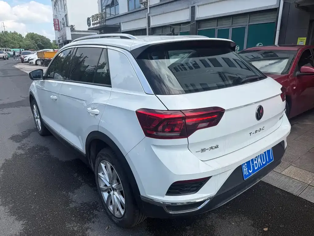 Volkswagen T-Roc 2023 из CN, фото 3