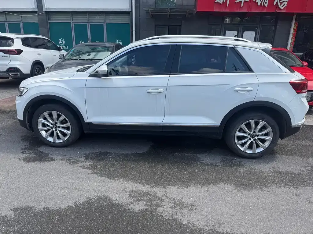 Volkswagen T-Roc 2023 из CN, фото 7