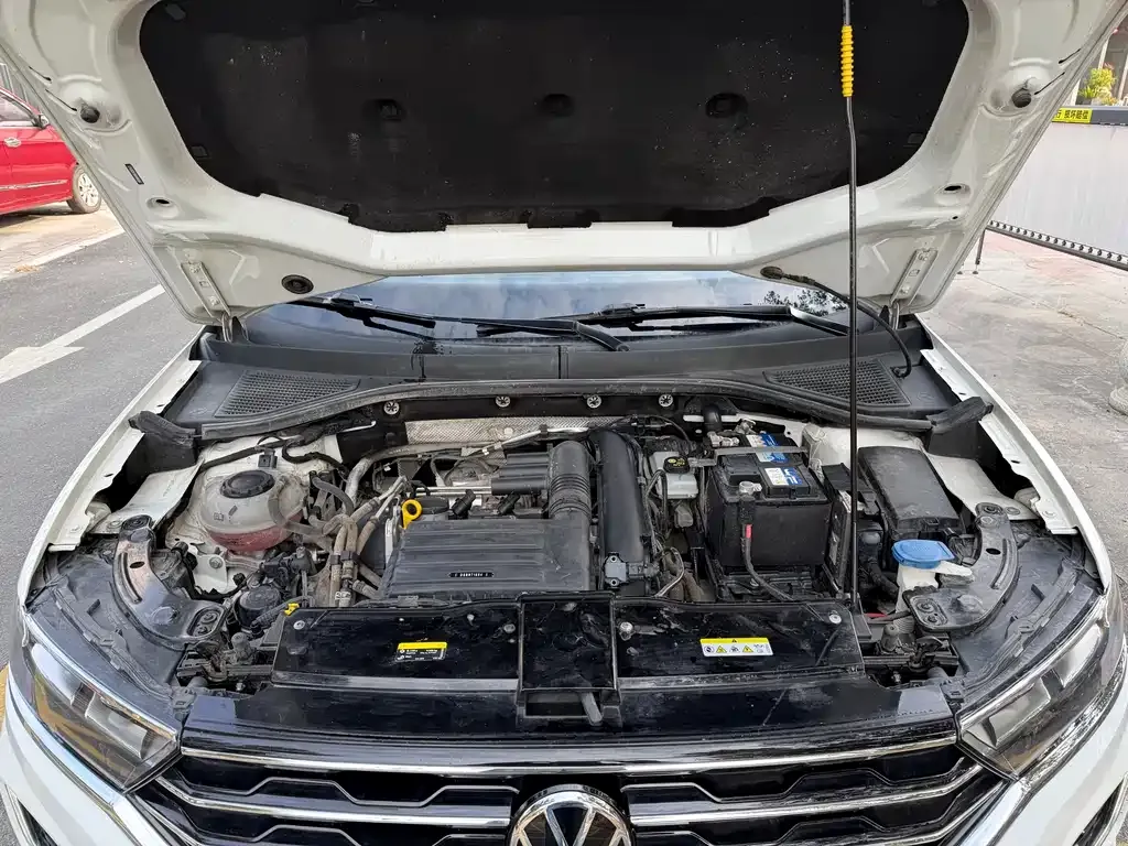 Volkswagen T-Roc 2023 из CN, фото 9