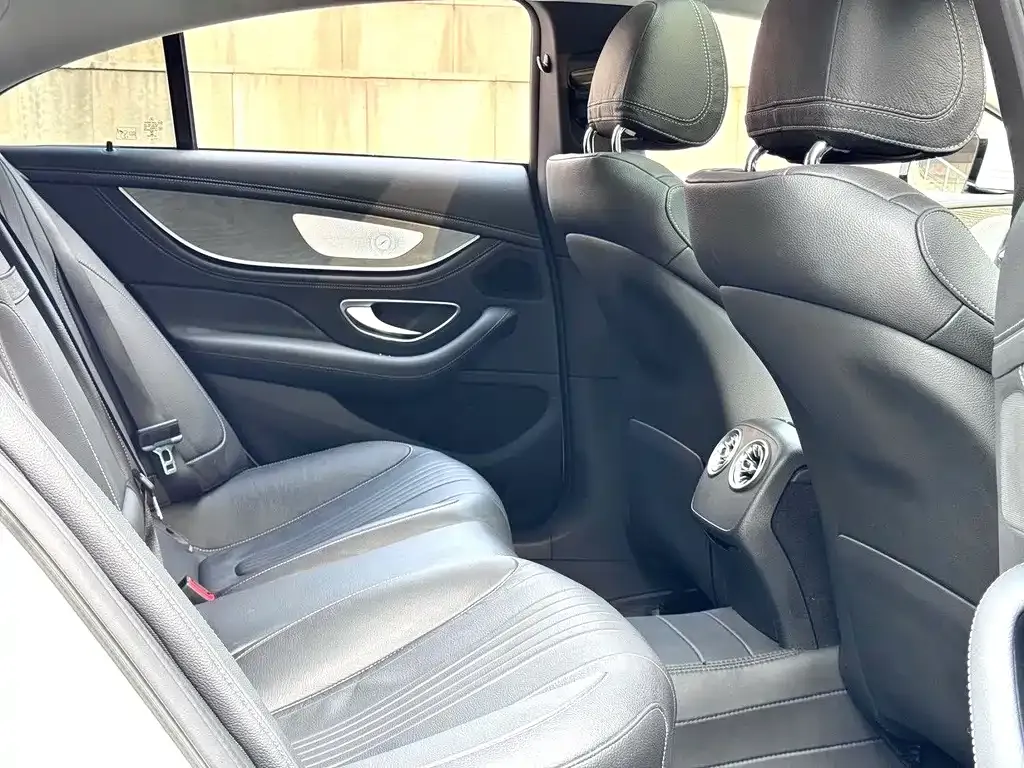 Mercedes-Benz CLS — фото 2