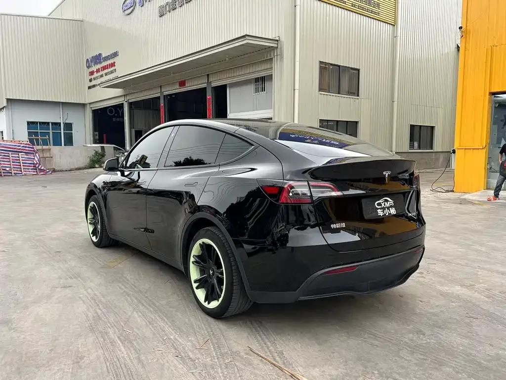 Tesla Model Y — фото 4