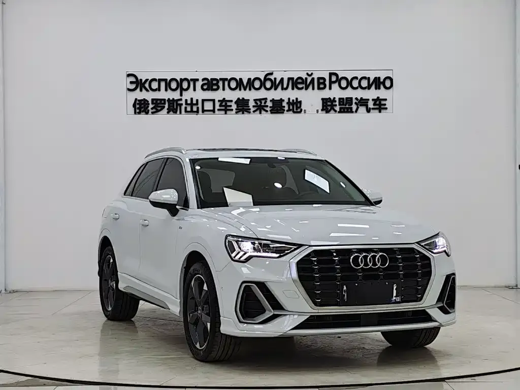 Audi Q3 — фото 8
