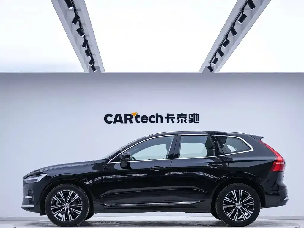 Volvo XC60 — фото 10